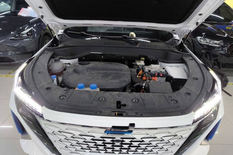 Used CHANGAN OSHAN Z6 New Energy 2023 ZhiDian iDD 150KM Flagship PLUS Engine Bay