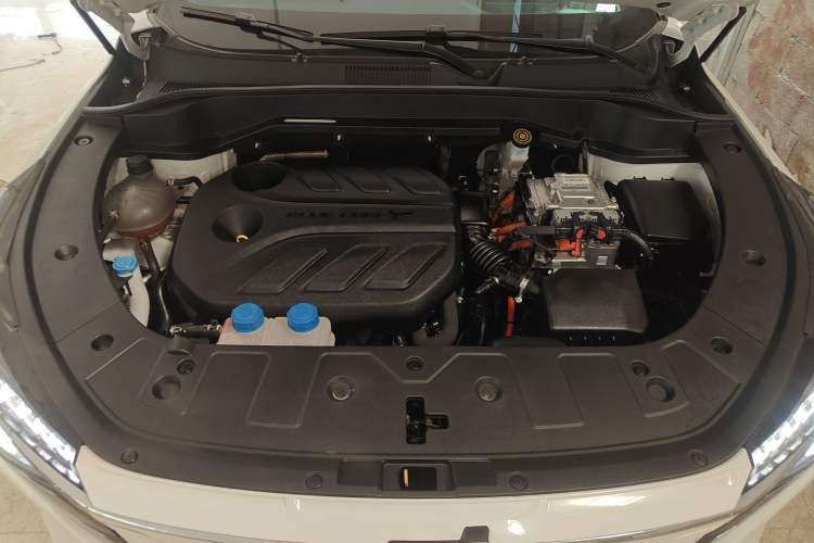 Used CHANGAN OSHAN Z6 New Energy 2023 ZhiDian iDD 150KM Flagship PLUS Engine Bay