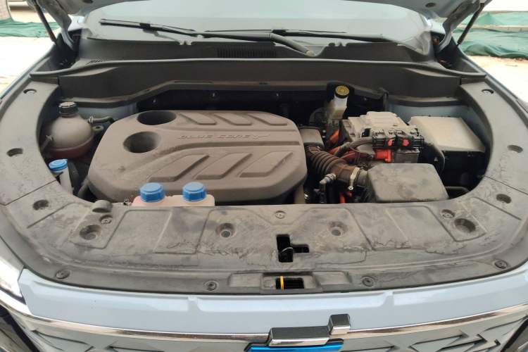 Used CHANGAN OSHAN Z6 New Energy 2023 ZhiDian iDD 150KM Flagship Model Engine Bay