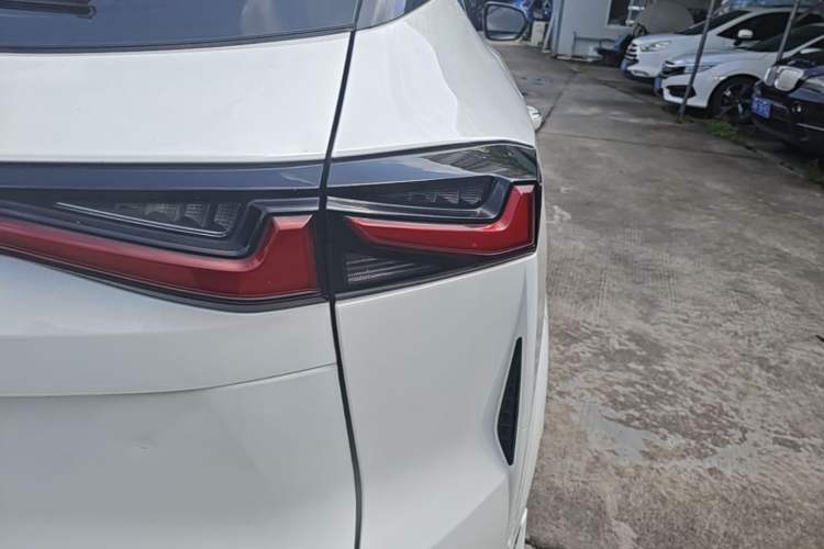 Used CHANGAN OSHAN Z6 New Energy 2023 ZhiDian iDD 150KM Flagship PLUS Smart Parking Edition Exterior 3