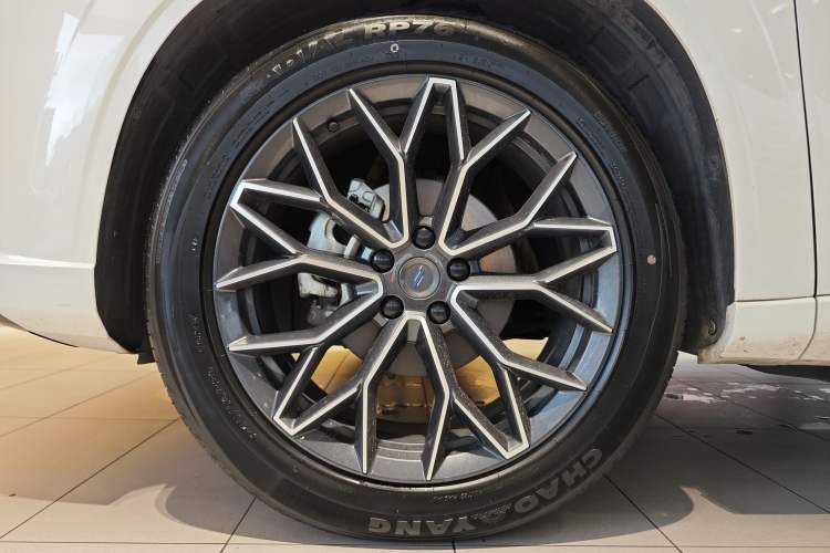 Used CHANGAN OSHAN Z6 New Energy 2023 ZhiDian iDD 150KM Flagship PLUS Exterior 4