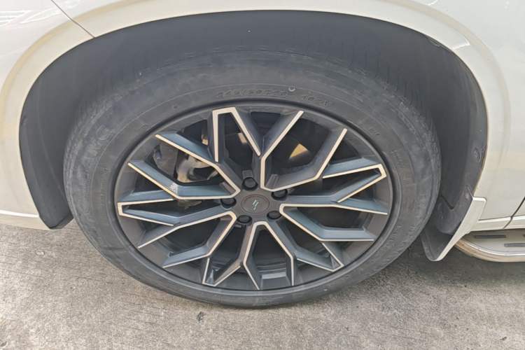 Used CHANGAN OSHAN Z6 New Energy 2023 ZhiDian iDD 150KM Flagship PLUS Smart Parking Edition Exterior 4
