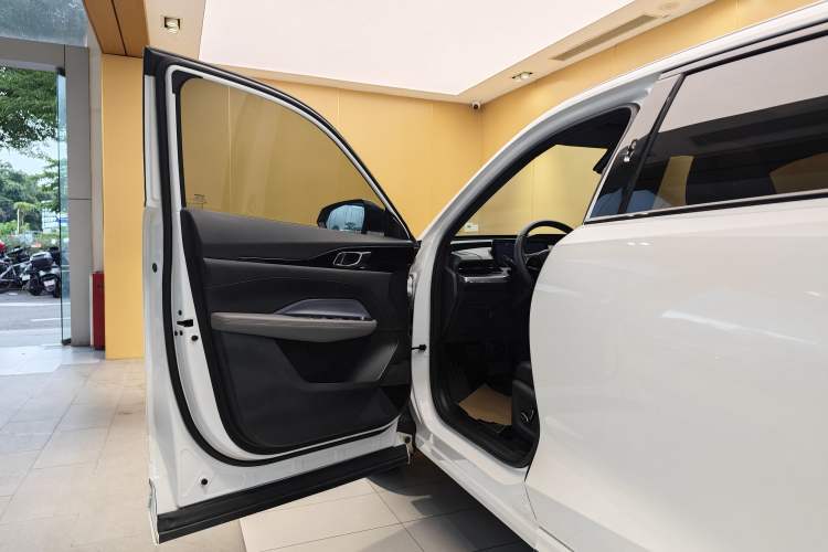 Used CHANGAN OSHAN Z6 New Energy 2023 ZhiDian iDD 150KM Flagship PLUS Exterior 6