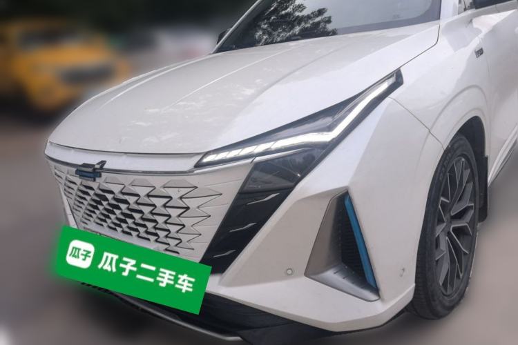 Used CHANGAN OSHAN Z6 New Energy 2023 ZhiDian iDD 150KM Flagship PLUS Smart Parking Edition Front