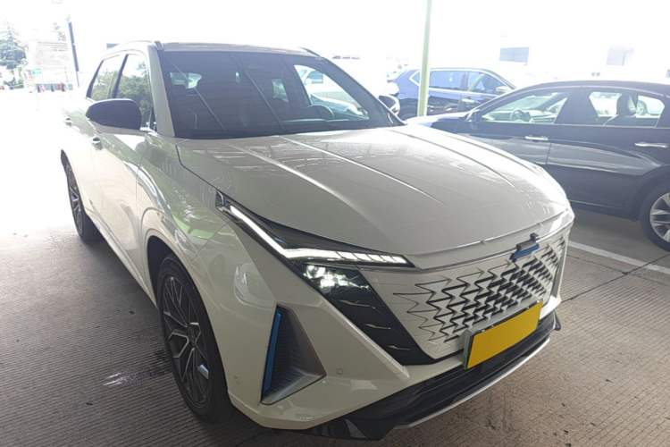 Used CHANGAN OSHAN Z6 New Energy 2023 ZhiDian iDD 150KM Flagship PLUS Smart Parking Edition Front Right 45 Deg