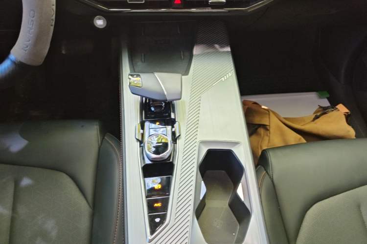 Used CHANGAN OSHAN Z6 New Energy 2023 ZhiDian iDD 150KM Flagship PLUS Gear Lever