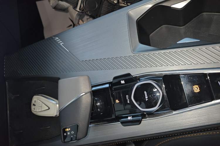 Used CHANGAN OSHAN Z6 New Energy 2023 ZhiDian iDD 150KM Flagship PLUS Gear Lever