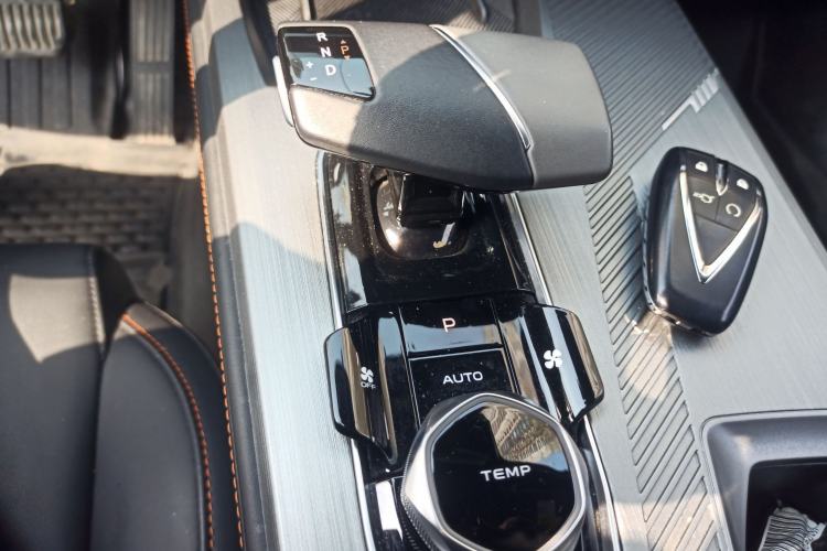 Used CHANGAN OSHAN Z6 New Energy 2023 ZhiDian iDD 150KM Flagship PLUS Gear Lever