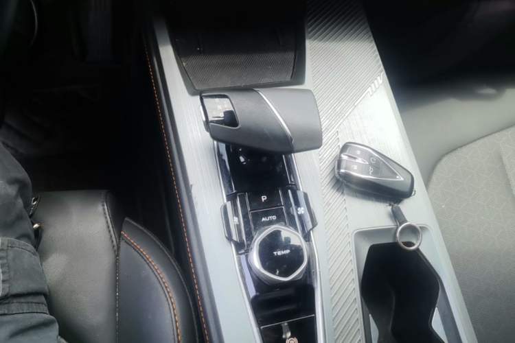Used CHANGAN OSHAN Z6 New Energy 2023 ZhiDian iDD 150KM Flagship PLUS Gear Lever