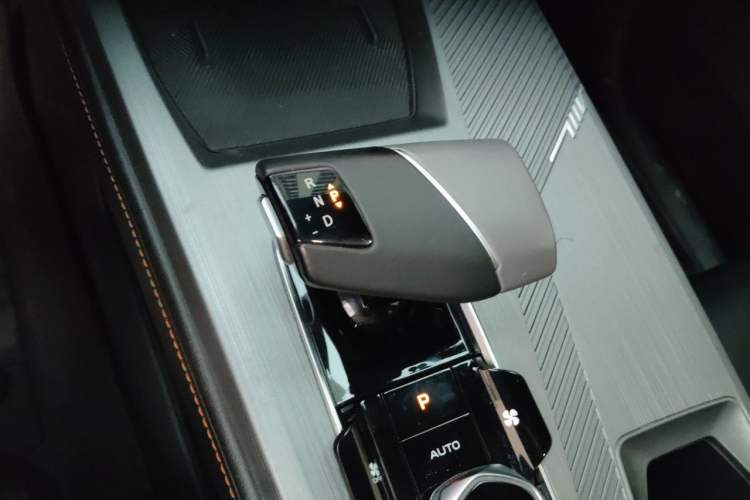 Used CHANGAN OSHAN Z6 New Energy 2023 ZhiDian iDD 150KM Flagship PLUS Gear Lever