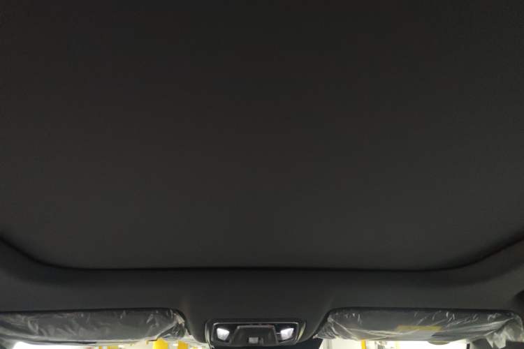 Used CHANGAN OSHAN Z6 New Energy 2023 ZhiDian iDD 150KM Flagship PLUS Smart Parking Edition Headliner