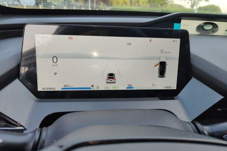 Used CHANGAN OSHAN Z6 New Energy 2023 ZhiDian iDD 150KM Flagship PLUS Instrument Cluster