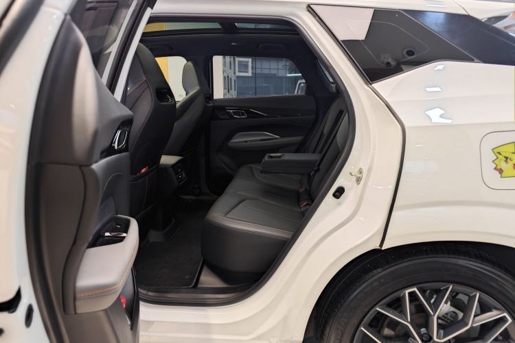 Used CHANGAN OSHAN Z6 New Energy 2023 ZhiDian iDD 150KM Flagship PLUS Interior 2
