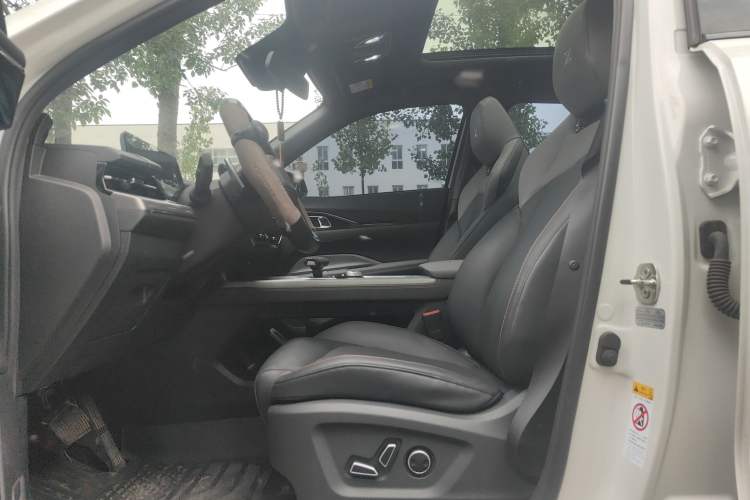 Used CHANGAN OSHAN Z6 New Energy 2023 ZhiDian iDD 150KM Flagship PLUS Interior 2
