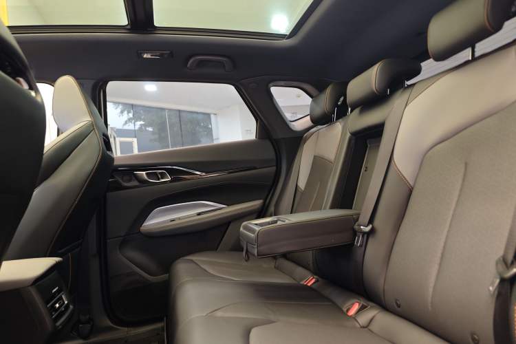 Used CHANGAN OSHAN Z6 New Energy 2023 ZhiDian iDD 150KM Flagship PLUS Interior 3