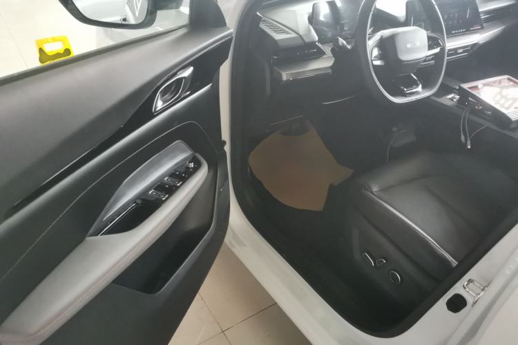 Used CHANGAN OSHAN Z6 New Energy 2023 ZhiDian iDD 150KM Flagship PLUS Smart Parking Edition Interior 3