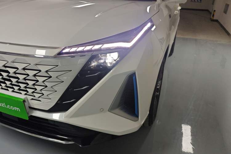 Used CHANGAN OSHAN Z6 New Energy 2023 ZhiDian iDD 150KM Flagship PLUS Smart Parking Edition Left Front Headlight