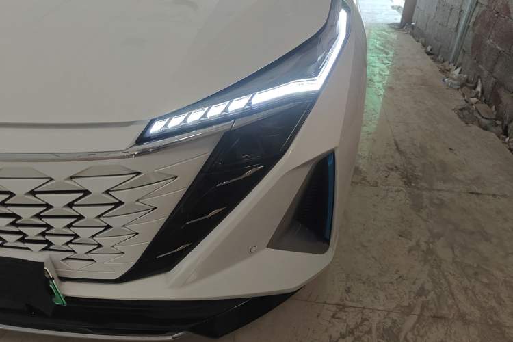 Used CHANGAN OSHAN Z6 New Energy 2023 ZhiDian iDD 150KM Flagship PLUS Left Front Headlight