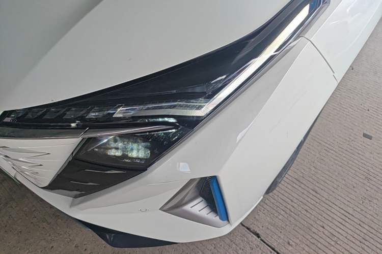 Used CHANGAN OSHAN Z6 New Energy 2023 ZhiDian iDD 150KM Flagship PLUS Smart Parking Edition Left Front Headlight