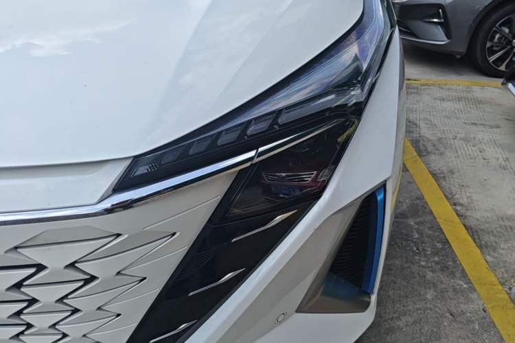 Used CHANGAN OSHAN Z6 New Energy 2023 ZhiDian iDD 150KM Flagship PLUS Smart Parking Edition Left Front Headlight