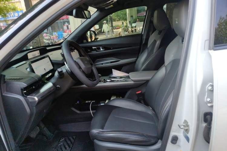 Used CHANGAN OSHAN Z6 New Energy 2023 ZhiDian iDD 150KM Flagship PLUS Smart Parking Edition Left Front Seat