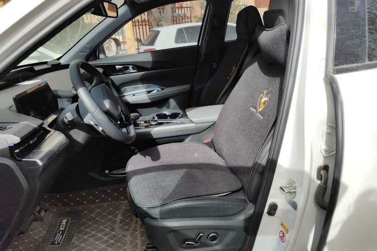 Used CHANGAN OSHAN Z6 New Energy 2023 ZhiDian iDD 150KM Flagship PLUS Smart Parking Edition Left Front Seat