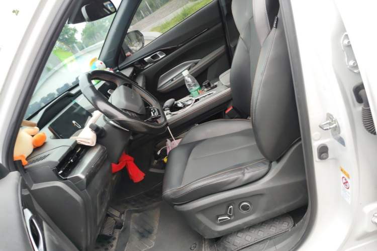 Used CHANGAN OSHAN Z6 New Energy 2023 ZhiDian iDD 150KM Flagship PLUS Smart Parking Edition Left Front Seat
