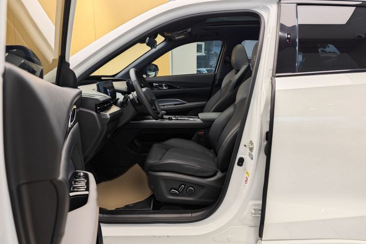 Used CHANGAN OSHAN Z6 New Energy 2023 ZhiDian iDD 150KM Flagship PLUS Left Front Seat