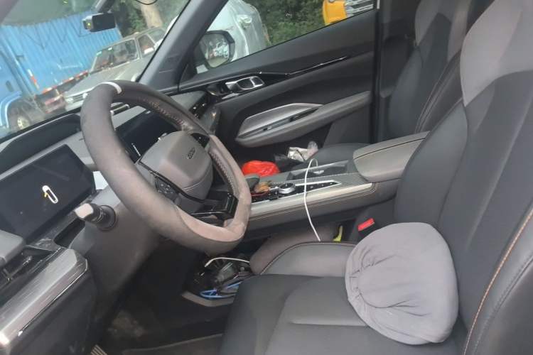 Used CHANGAN OSHAN Z6 New Energy 2023 ZhiDian iDD 150KM Flagship PLUS Smart Parking Edition Left Front Seat