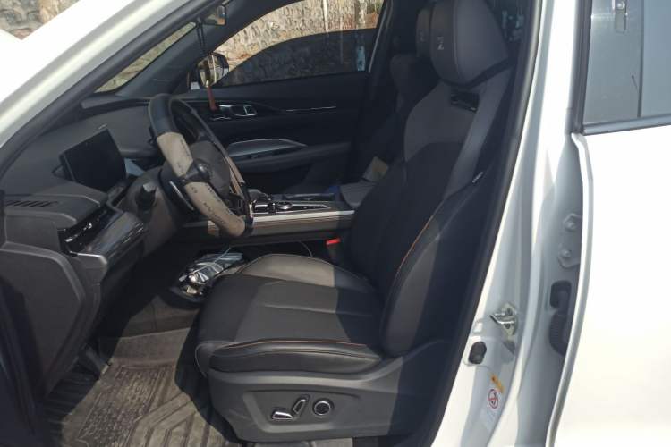 Used CHANGAN OSHAN Z6 New Energy 2023 ZhiDian iDD 150KM Flagship PLUS Left Front Seat