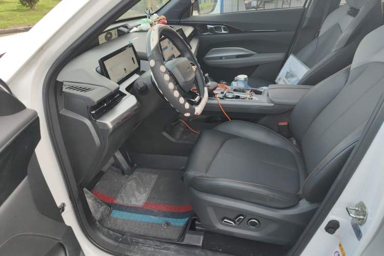 Used CHANGAN OSHAN Z6 New Energy 2023 ZhiDian iDD 150KM Flagship PLUS Left Front Seat