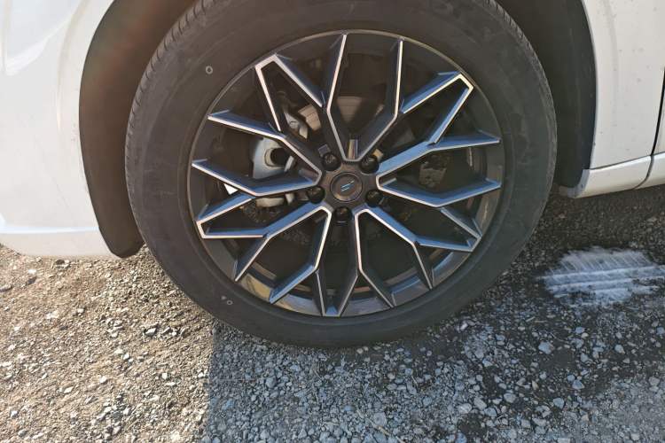Used CHANGAN OSHAN Z6 New Energy 2023 ZhiDian iDD 150KM Flagship PLUS Left Front Wheel Hub
