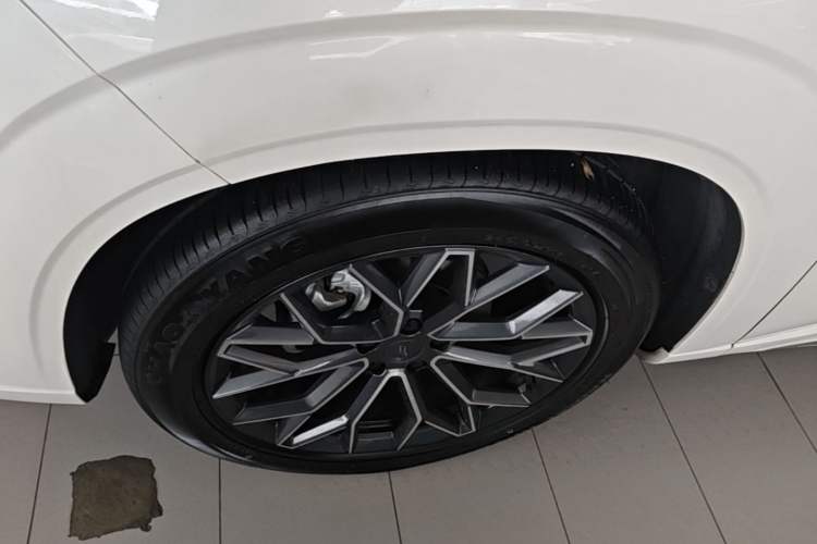 Used CHANGAN OSHAN Z6 New Energy 2023 ZhiDian iDD 150KM Flagship PLUS Left Front Wheel Hub