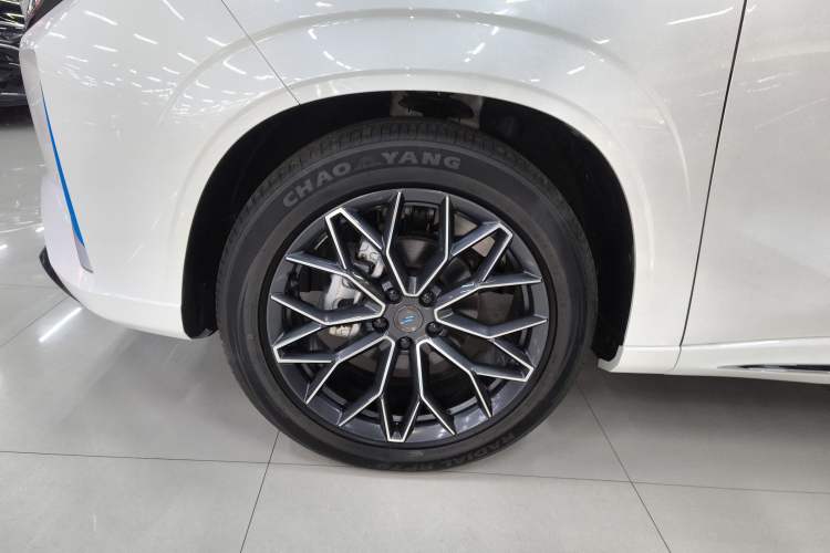 Used CHANGAN OSHAN Z6 New Energy 2023 ZhiDian iDD 150KM Flagship PLUS Left Front Wheel Hub