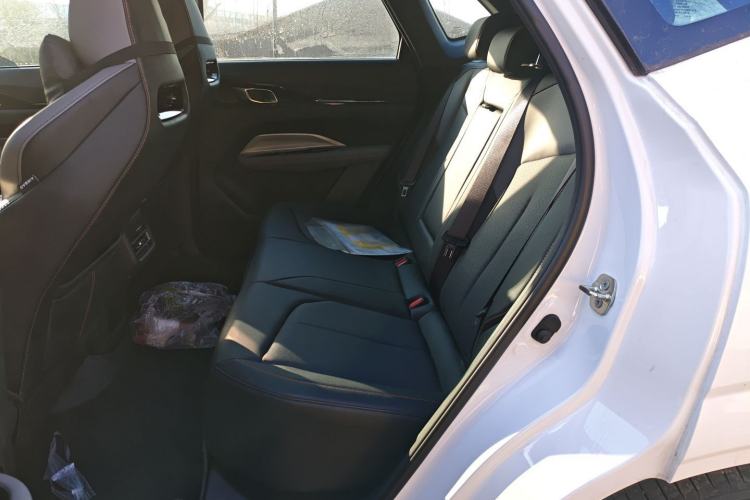 Used CHANGAN OSHAN Z6 New Energy 2023 ZhiDian iDD 150KM Flagship PLUS Left Rear Seat
