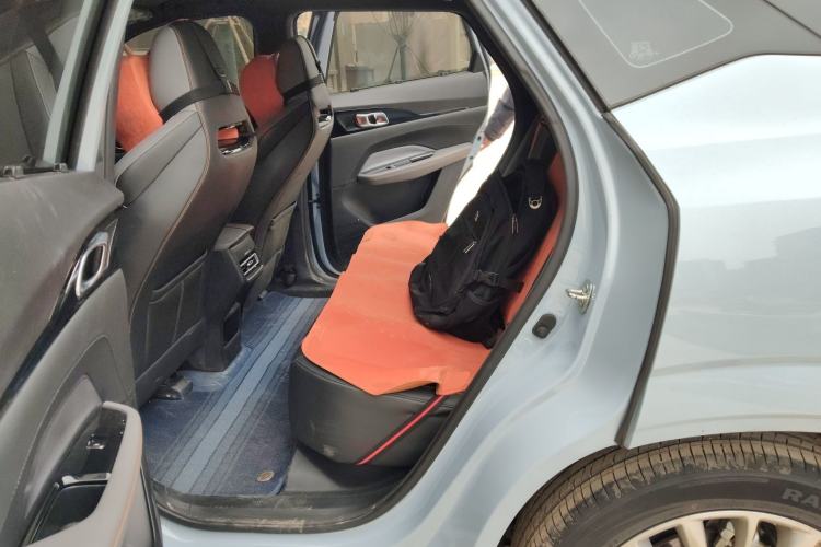 Used CHANGAN OSHAN Z6 New Energy 2023 ZhiDian iDD 150KM Flagship Model Left Rear Seat