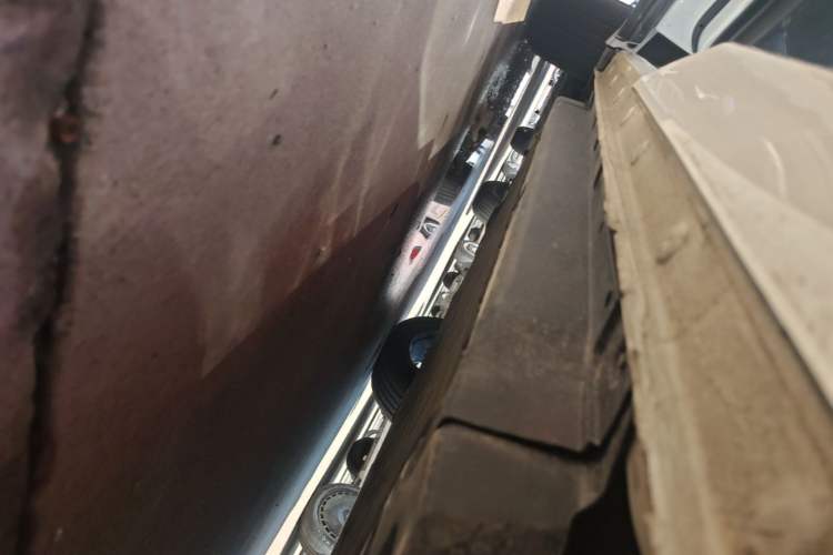 Used CHANGAN OSHAN Z6 New Energy 2023 ZhiDian iDD 150KM Flagship PLUS Left Side Sill