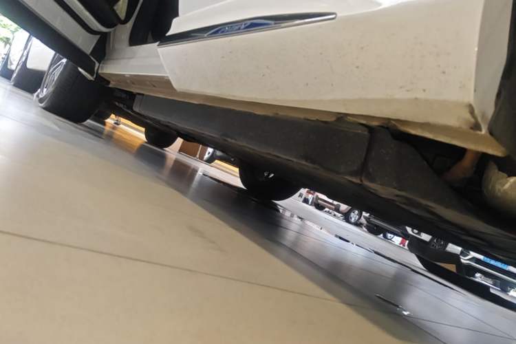 Used CHANGAN OSHAN Z6 New Energy 2023 ZhiDian iDD 150KM Flagship PLUS Left Side Sill