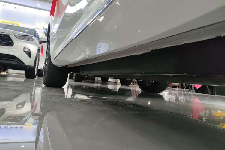 Used CHANGAN OSHAN Z6 New Energy 2023 ZhiDian iDD 150KM Flagship PLUS Left Side Sill