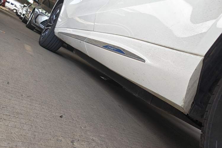 Used CHANGAN OSHAN Z6 New Energy 2023 ZhiDian iDD 150KM Flagship PLUS Smart Parking Edition Left Side Sill