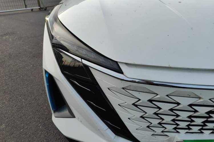 Used CHANGAN OSHAN Z6 New Energy 2023 ZhiDian iDD 150KM Flagship PLUS Right Front Headlight