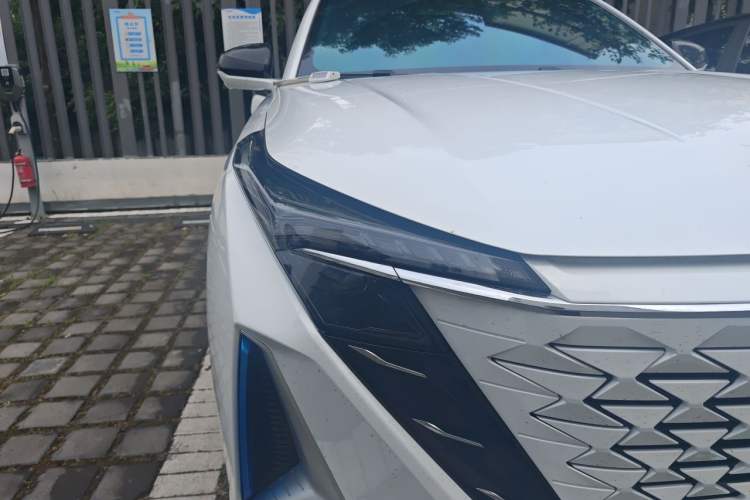 Used CHANGAN OSHAN Z6 New Energy 2023 ZhiDian iDD 150KM Flagship PLUS Right Front Headlight