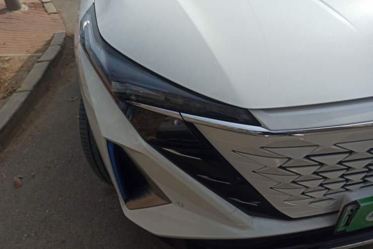 Used CHANGAN OSHAN Z6 New Energy 2023 ZhiDian iDD 150KM Flagship PLUS Right Front Headlight
