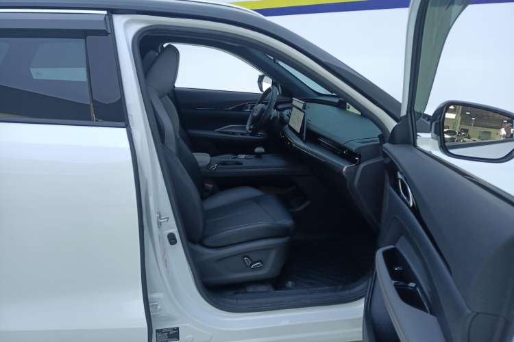 Used CHANGAN OSHAN Z6 New Energy 2023 ZhiDian iDD 150KM Flagship PLUS Right Front Seat