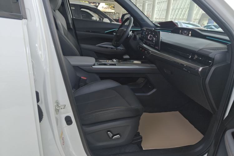 Used CHANGAN OSHAN Z6 New Energy 2023 ZhiDian iDD 150KM Flagship PLUS Right Front Seat