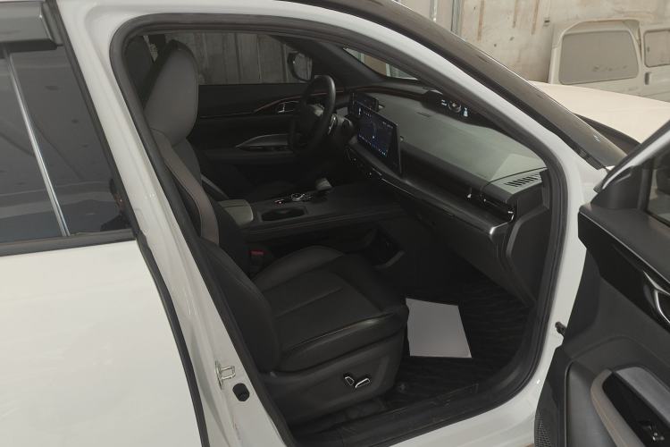 Used CHANGAN OSHAN Z6 New Energy 2023 ZhiDian iDD 150KM Flagship PLUS Right Front Seat