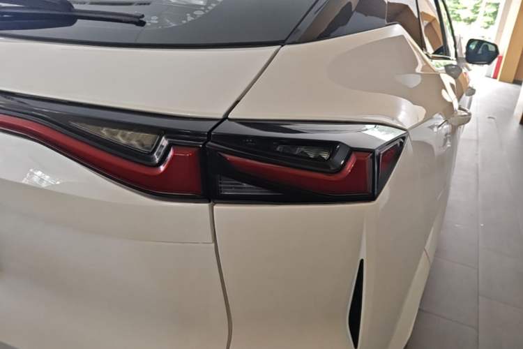 Used CHANGAN OSHAN Z6 New Energy 2023 ZhiDian iDD 150KM Flagship PLUS Right Rear Taillight