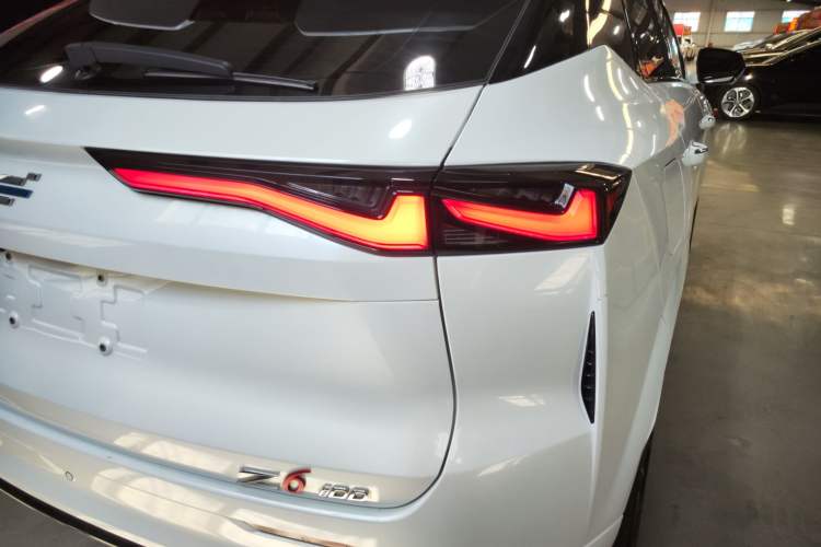 Used CHANGAN OSHAN Z6 New Energy 2023 ZhiDian iDD 150KM Flagship PLUS Right Rear Taillight