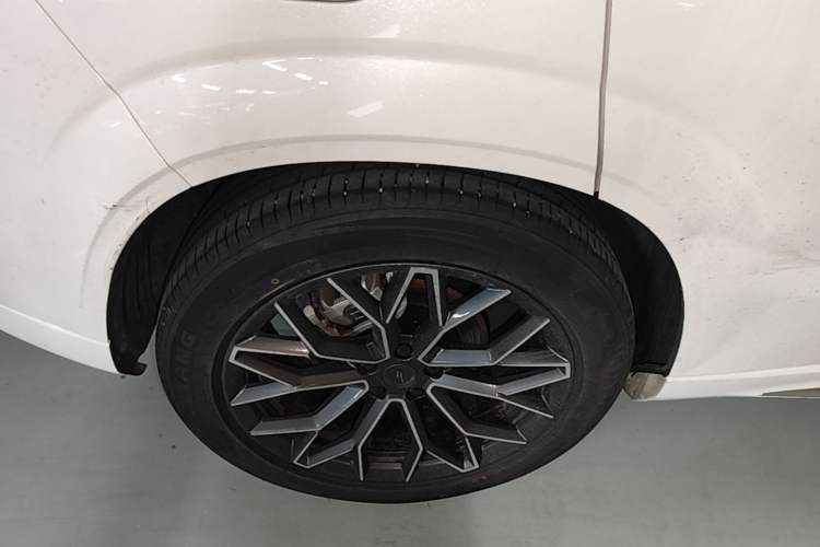 Used CHANGAN OSHAN Z6 New Energy 2023 ZhiDian iDD 150KM Flagship PLUS Right Rear Wheel Hub