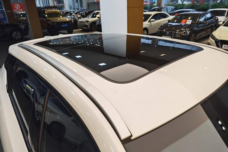 Used CHANGAN OSHAN Z6 New Energy 2023 ZhiDian iDD 150KM Flagship PLUS Roof